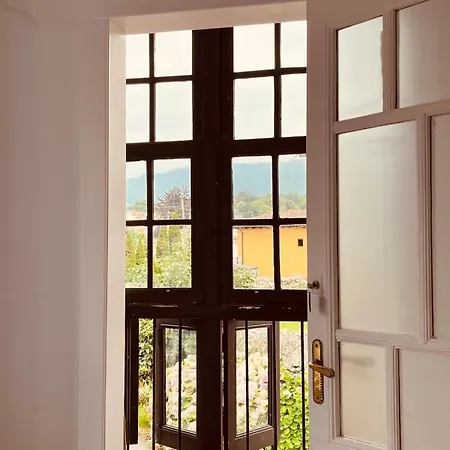 Casa De Aldea La Galeria Poo De Llanes